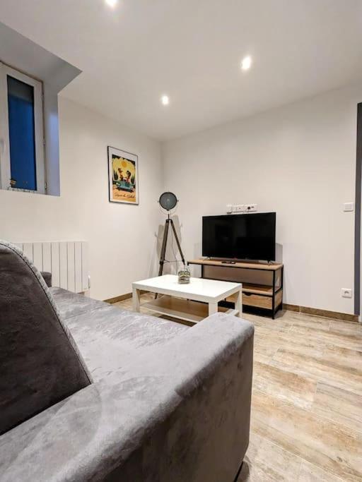 Nationale 7, Route Des Vacances Le Coteau Kültér fotó